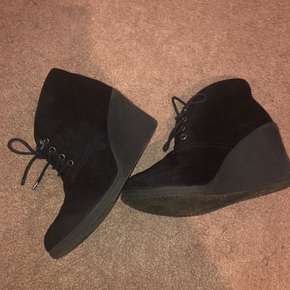 Merona Black wedge booties